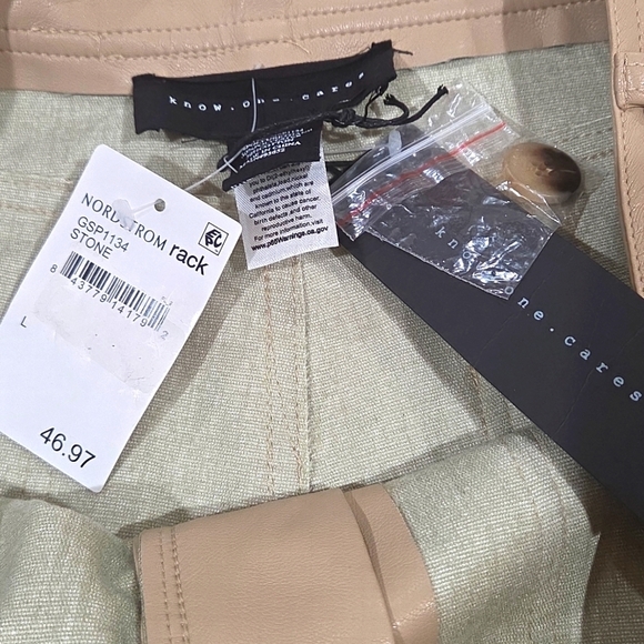 KNOW ONE CARE Tan High-Waisted Pants NEW SIZE LARGE. - Picture 12 of 13